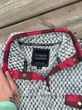 Simply Southern Sherpa Pullover with Red Plaid L Cozy Cabincore Preppy Soft 3293